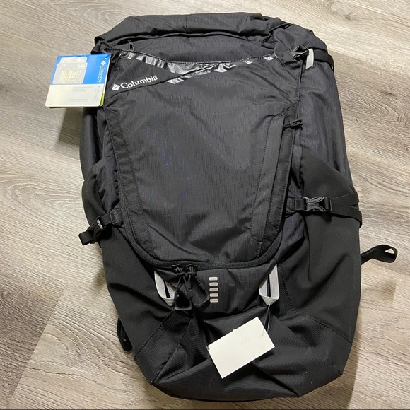 Columbia 45L Black Lightweight Wildwood Frame Hiking Backpack New - Picture 12 of 14